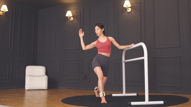 6. 유연한 척추 움직임과 코어를 위한 웨이브 바레